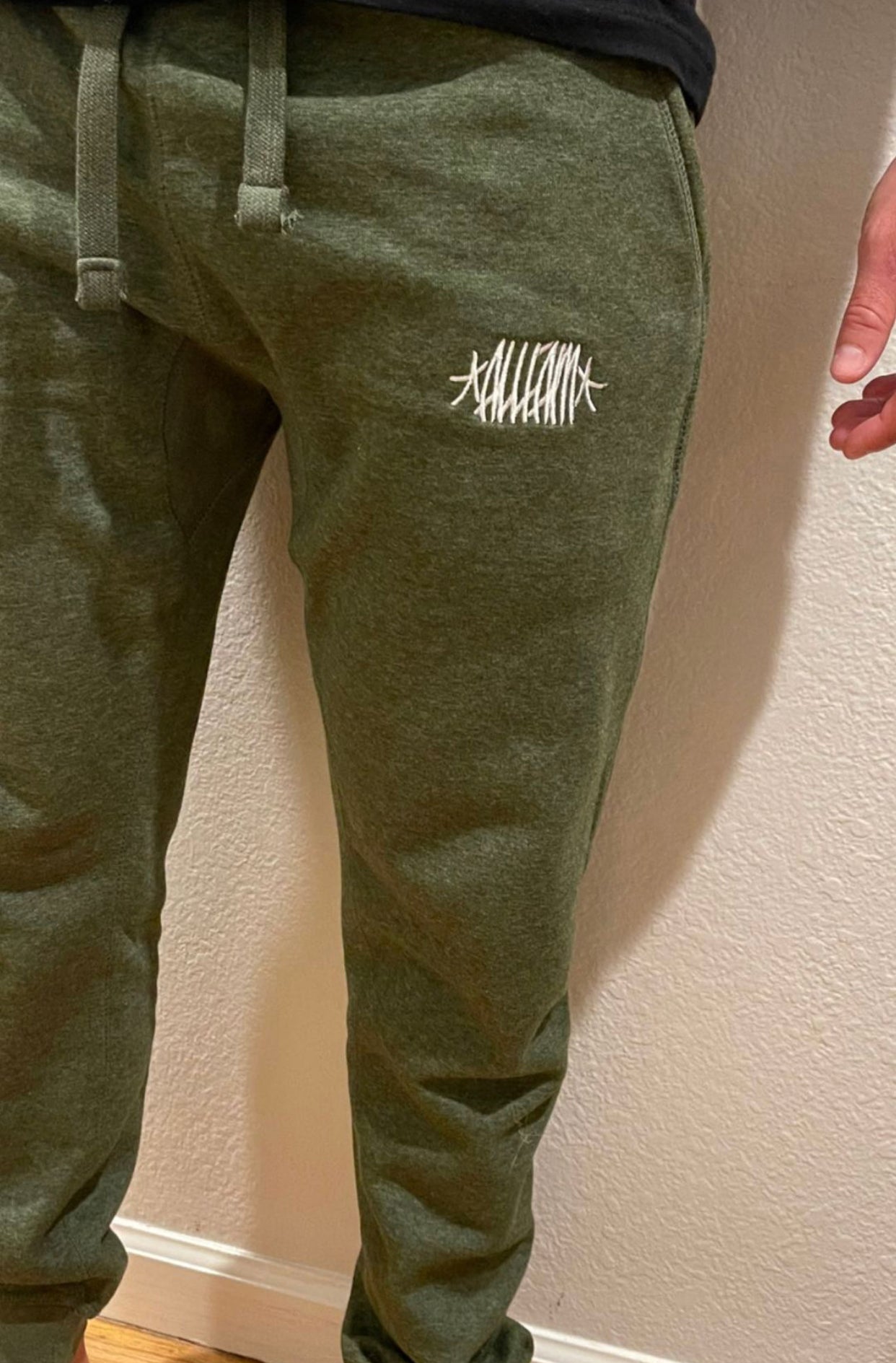 AF BAY BOMBERS STREET SWEATS BLK/CRM (embroidered logo)
